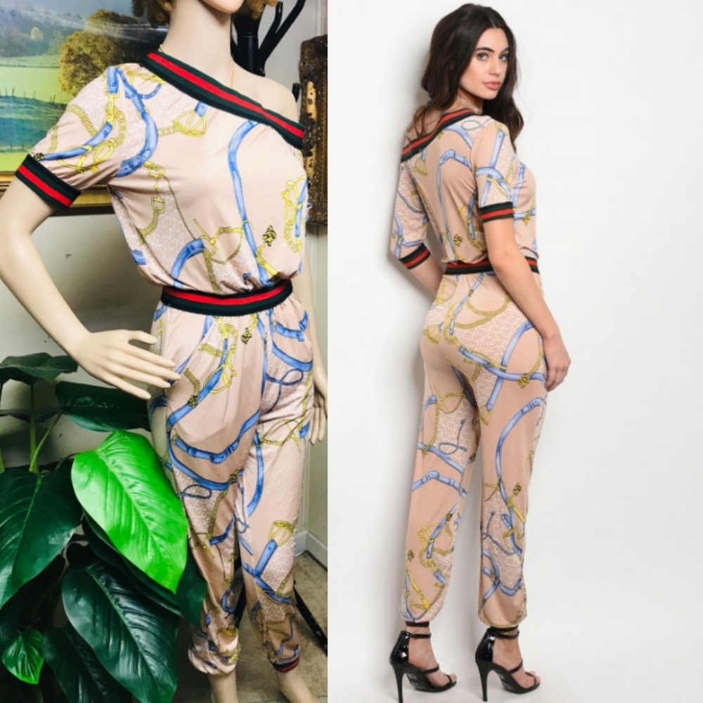 🆕️💕😘Designer Style Off Shoulder Jumpsuit